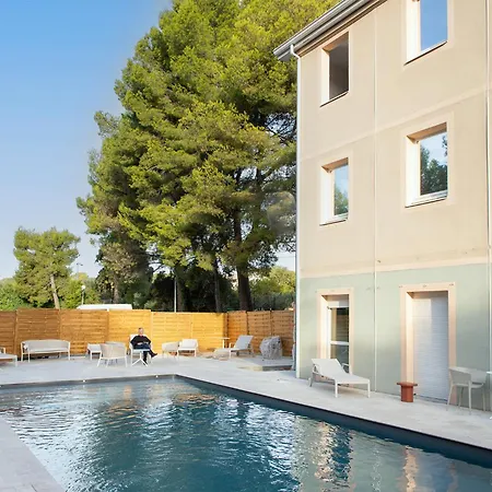 Logis De Port D'alon - St Cyr Sur Hotel 2*