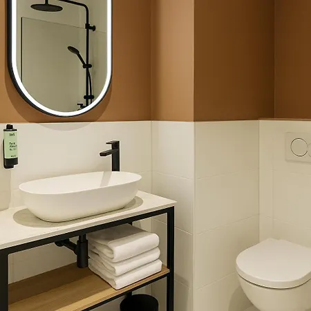 酒店 Logis De Port D'alon - St Cyr Sur 3*