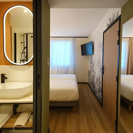 Logis De Port D'alon - St Cyr Sur 호텔 3*