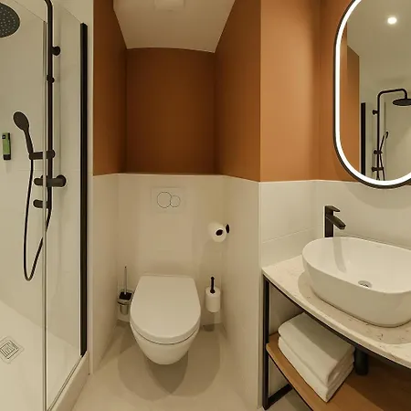 酒店 Logis De Port D'alon - St Cyr Sur 滨海圣西尔