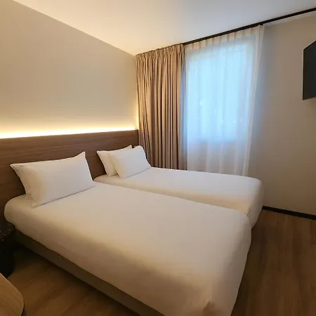 Logis De Port D'alon - St Cyr Sur 3* 滨海圣西尔