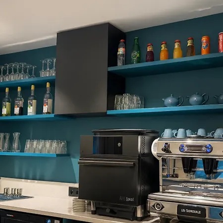 Logis De Port D'alon - St Cyr Sur 3*