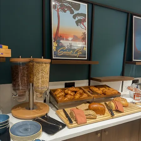 Logis De Port D'alon - St Cyr Sur 滨海圣西尔