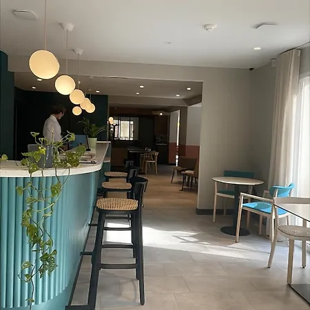 Logis De Port D'alon - St Cyr Sur 3* 滨海圣西尔