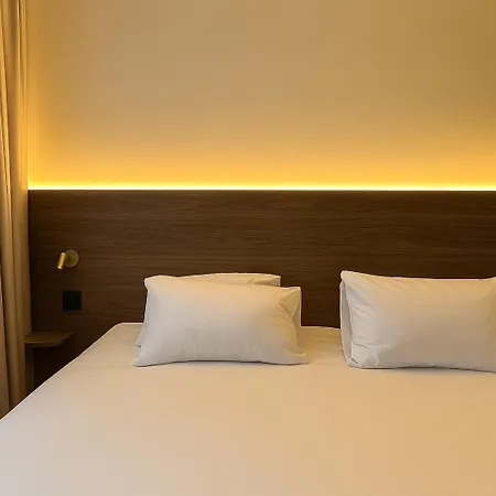 酒店 Logis De Port D'alon - St Cyr Sur