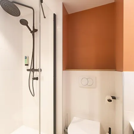 Logis De Port D'alon - St Cyr Sur 酒店