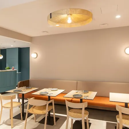 Logis De Port D'alon - St Cyr Sur 酒店 3*