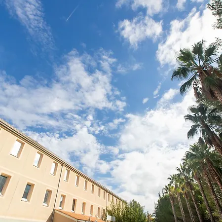 Logis De Port D'alon - St Cyr Sur Hotel