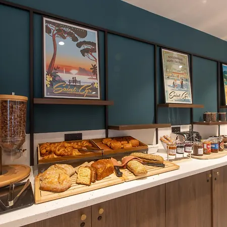 Logis De Port D'alon - St Cyr Sur 酒店 滨海圣西尔