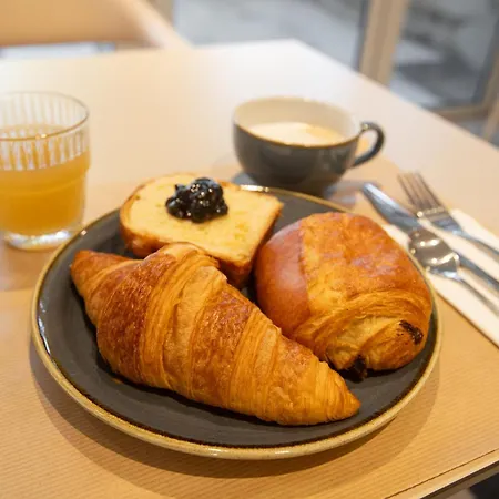 Logis De Port D'alon - St Cyr Sur 酒店 滨海圣西尔