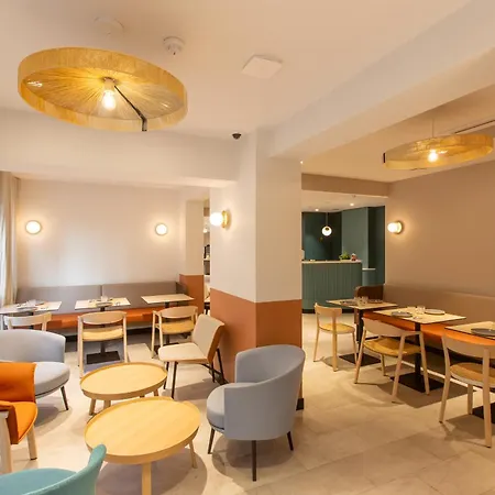 Logis De Port D'alon - St Cyr Sur 3*