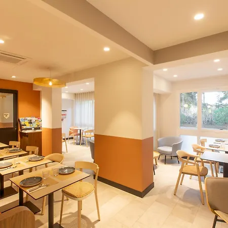 Logis De Port D'alon - St Cyr Sur 3*