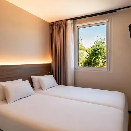 Logis De Port D'alon - St Cyr Sur 3* 滨海圣西尔