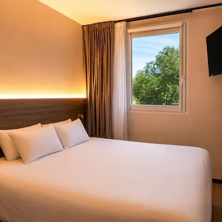 Logis De Port D'alon - St Cyr Sur 호텔