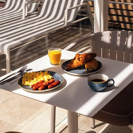 Logis De Port D'alon - St Cyr Sur 호텔 3*